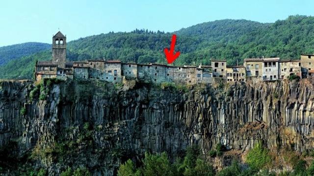 Cinglera De Castellfollit Villa Castellfollit de la Roca Luaran gambar